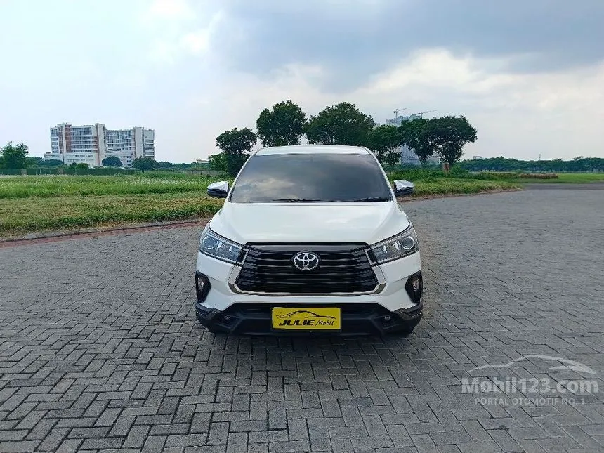 Jual Mobil Toyota Innova Venturer 2021 2.4 di Jawa Timur Automatic Wagon Putih Rp 4.630.000.000