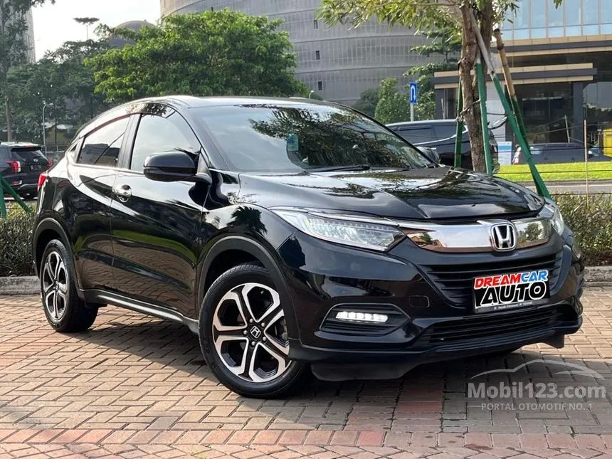 Jual Mobil Honda HR