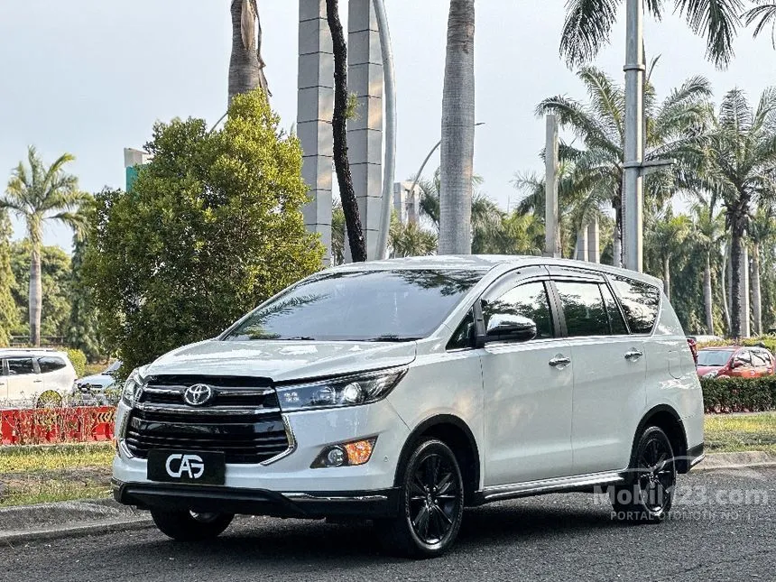 Jual Mobil Toyota Innova Venturer 2018 2.4 di Jawa Barat Automatic Wagon Putih Rp 369.000.000