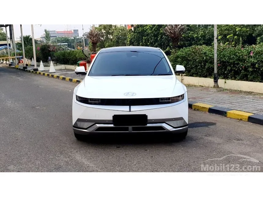 Jual Mobil Hyundai IONIQ 5 2024 Signature Long Range di DKI Jakarta Automatic SUV Putih Rp 625.000.000