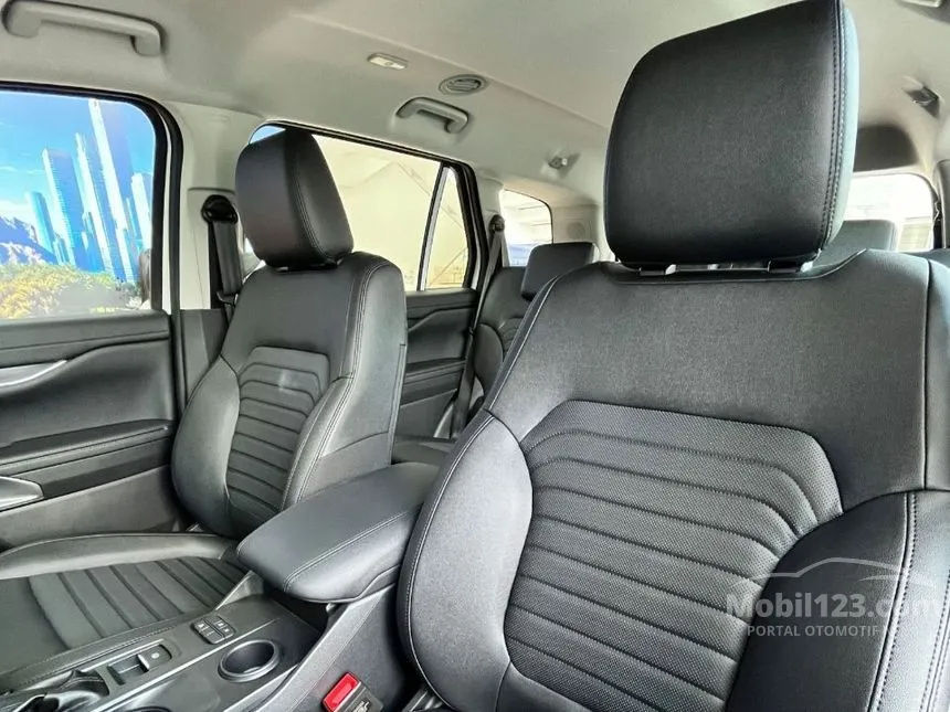 2025 Ford Everest Sport SUV