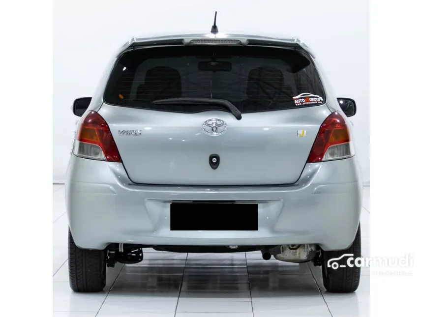 2011 Toyota Yaris J Hatchback