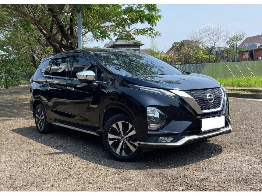 Jual Mobil Nissan Livina 2019 VL 1.5 di Banten Automatic Wagon Hitam Rp 175.000.000