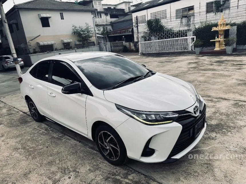 2021 Toyota Yaris Ativ Sport Sedan