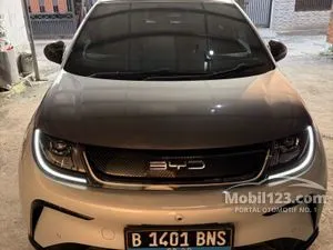 2024 BYD Dolphin Premium Extended Range Hatchback