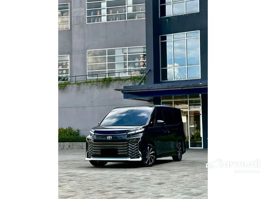2022 Toyota Voxy MPV