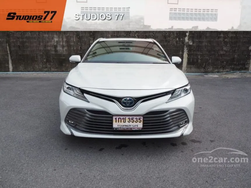 2020 Toyota CAMRY Hybrid Premium Sedan