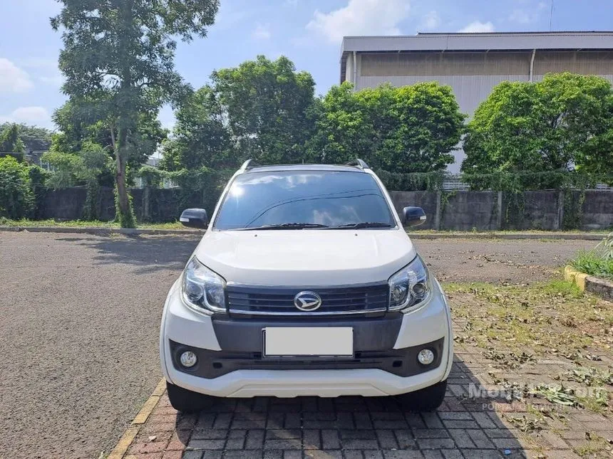 Jual Mobil Daihatsu Terios 2017 CUSTOM 1.5 di Jawa Barat Automatic SUV Putih Rp 140.000.000
