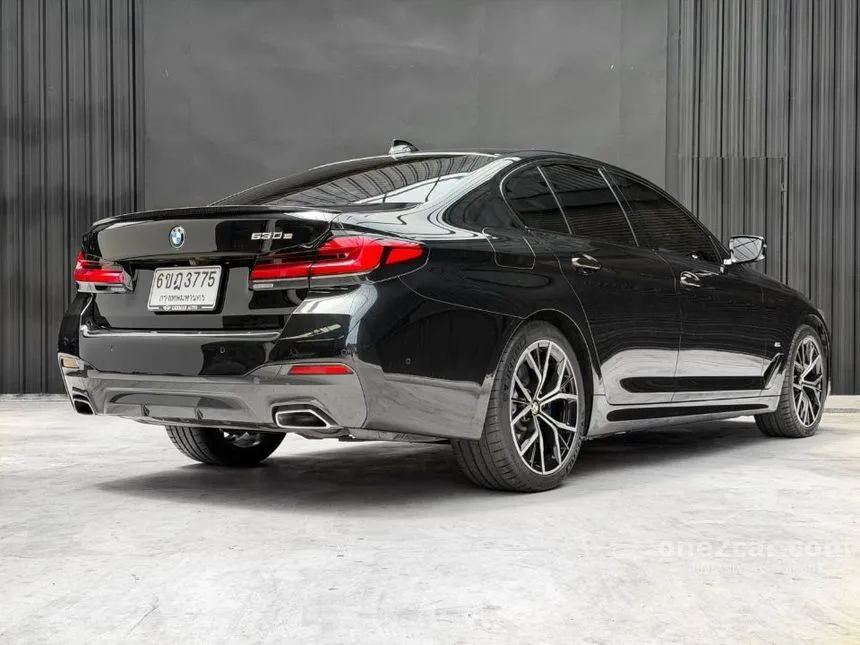 2021 BMW 530e M Sport Sedan