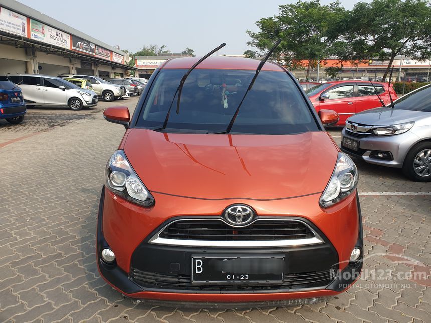 Jual Mobil Toyota Sienta 2017 V 1.5 di Banten Automatic 