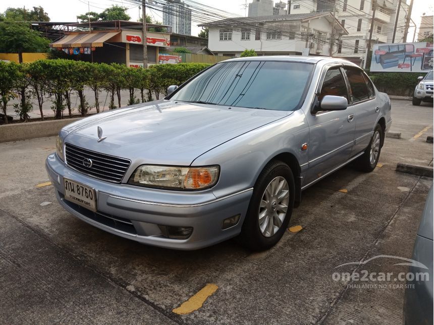 Nissan cefiro 2000