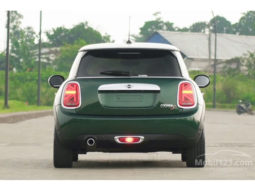 2018 MINI Cooper 3 Door Hatchback