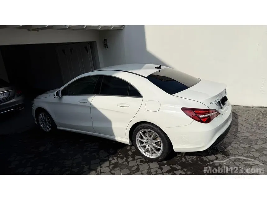 2016 Mercedes-Benz CLA200 Urban Coupe