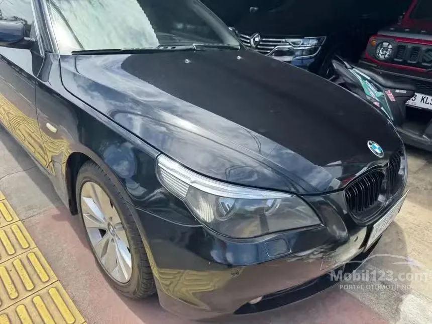 2005 BMW 523i Sedan