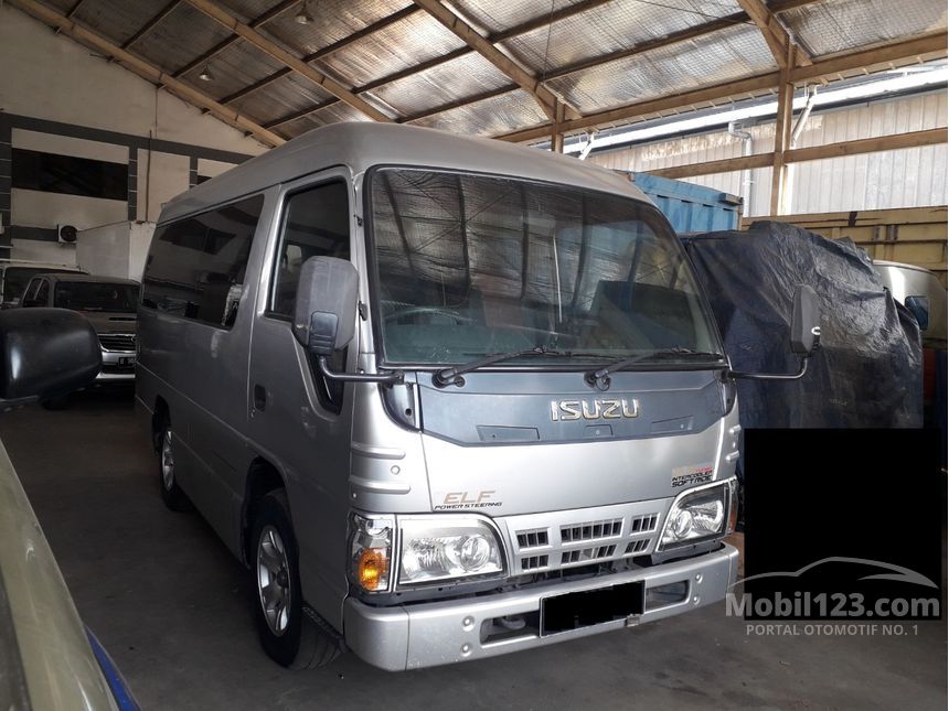 Jual Mobil Isuzu Elf 2013 2.8 di Jawa Barat Manual Minibus Silver Rp