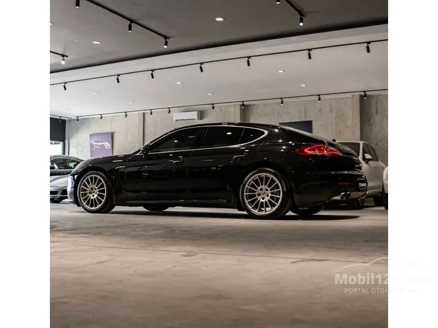 2013 Porsche Panamera S Hatchback