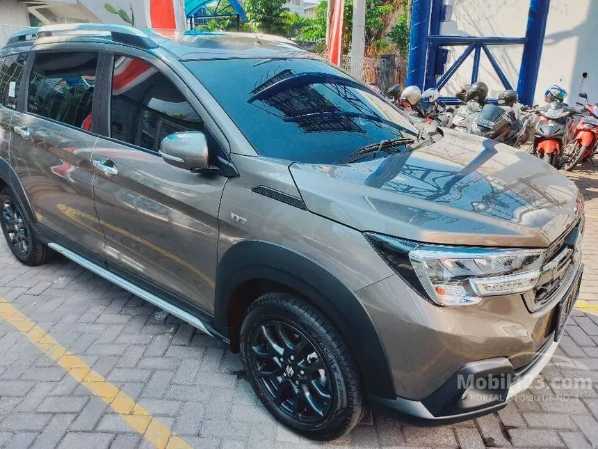 Jual Mobil Suzuki XL7 2024 BETA Hybrid 1.5 di Jawa Timur Automatic Wagon Abu