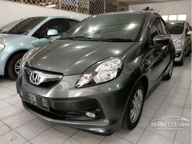 Honda Brio Mobil bekas dijual di Malang Jawa-timur Honda Brio Mobil bekas dijual di Malang Jawa-timur