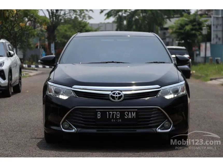 Jual Mobil Toyota Camry 2016 G 2.5 di Banten Automatic Sedan Hitam Rp 180.000.000