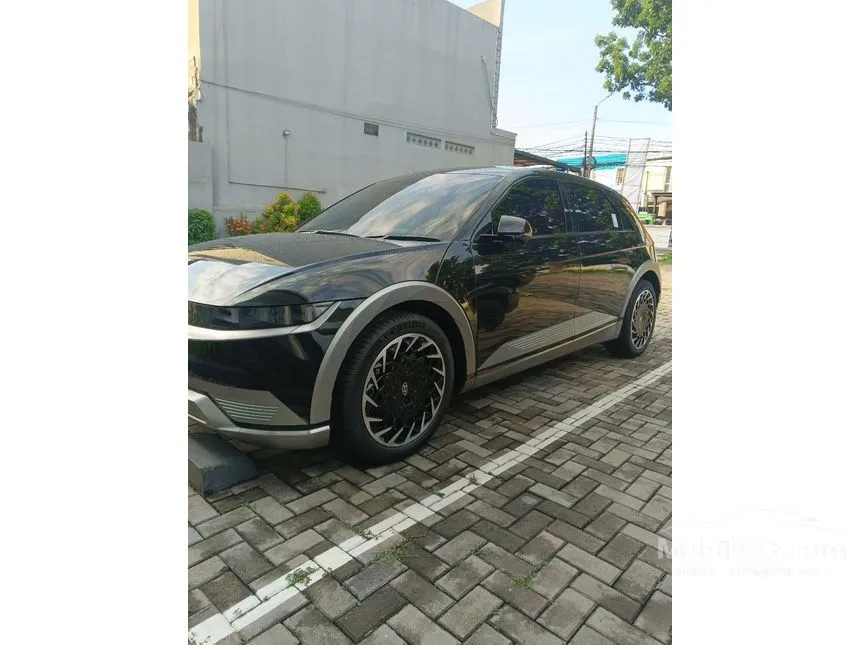Jual Mobil Hyundai IONIQ 5 2024 Long Range Signature di Jawa Barat Automatic Wagon Hitam Rp 720.000.000