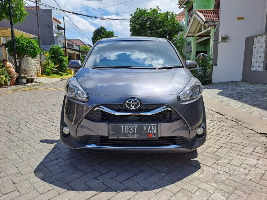 Jual Mobil Toyota Sienta 2021 V 1.5 di Jawa Timur Automatic MPV Abu