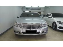 Mercedes Benz E 200 CGI 2011 Asli rawatan Nego Kredit Ringan