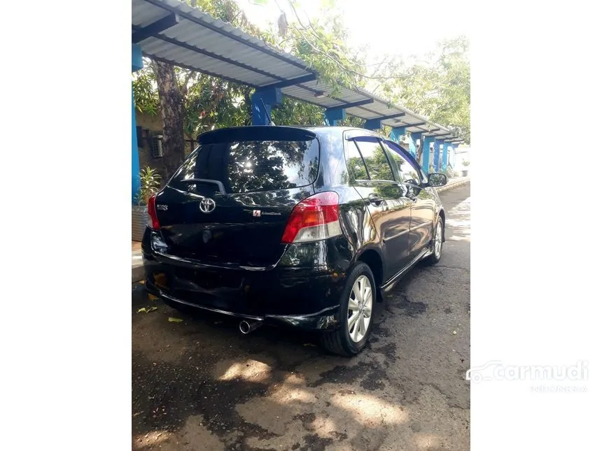 2011 Toyota Yaris S Limited Hatchback