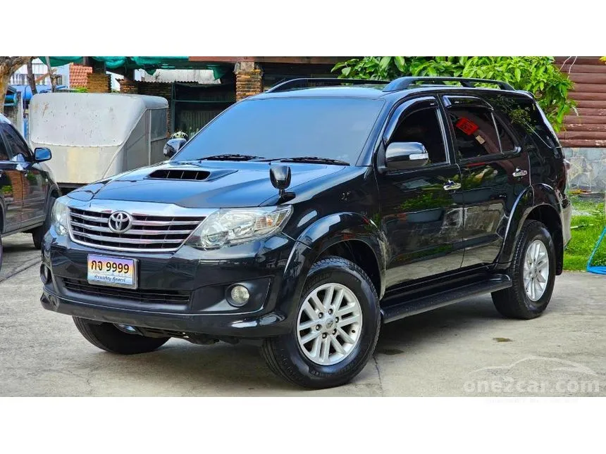 2013 Toyota FORTUNER V SUV