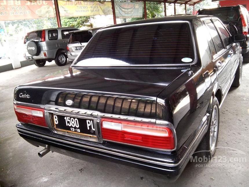 Jual Mobil  Nissan  Cedric  1999 3 0L Sedan  4dr 3 0 di DKI 