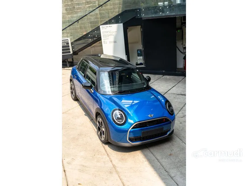 2025 MINI Cooper Cooper S Hatchback