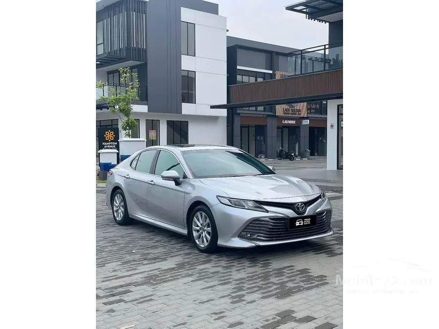 2019 Toyota Camry V Sedan