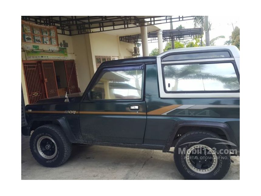 Jual Mobil Daihatsu Taft 1990 2.8 di Sumatera Utara Manual 