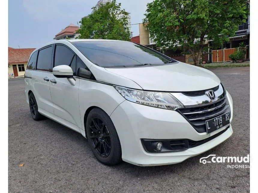 Jual Mobil Honda Odyssey 2014 2.4 2.4 di Jawa Timur Automatic MPV Putih Rp 247.000.000