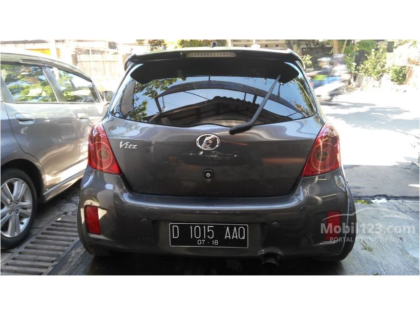 Jual Mobil  Toyota  Yaris  2013 E 1 5 di Jawa  Barat  Manual 