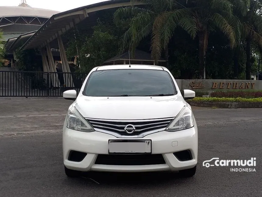 Jual Mobil Nissan Grand Livina 2014 SV 1.5 di Jawa Timur Automatic MPV Putih Rp 115.000.006
