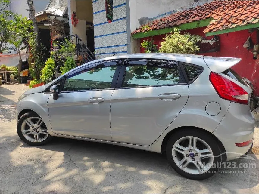 Jual Mobil Ford Fiesta 2013 Sport+ 1.6 di DKI Jakarta Automatic Hatchback Silver Rp 80.000.000