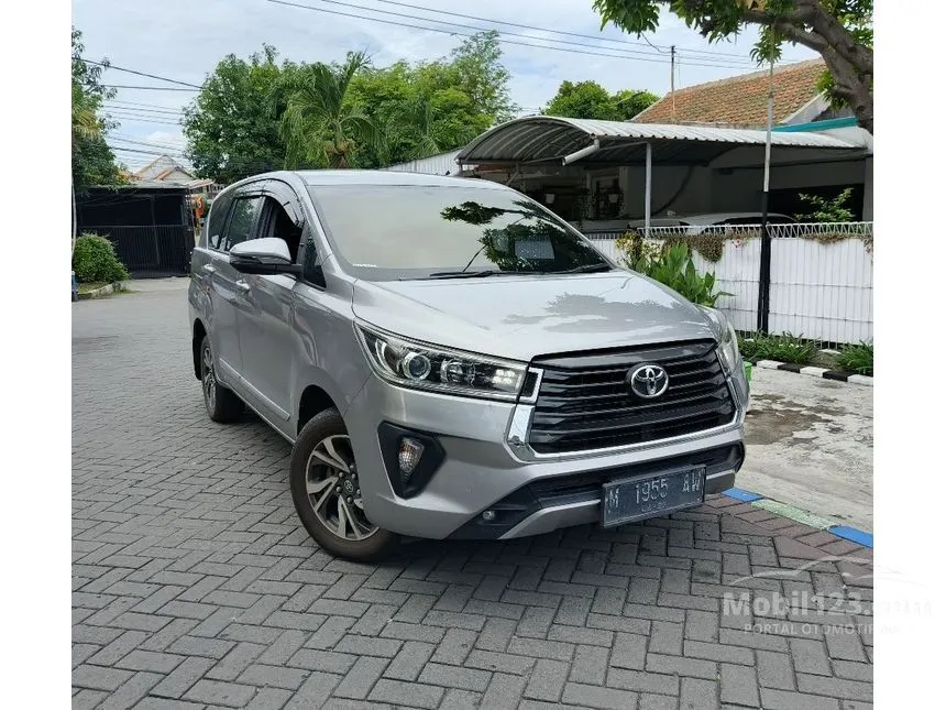 Jual Mobil Toyota Kijang Innova 2021 V 2.4 di Jawa Timur Manual MPV Silver Rp 395.000.000