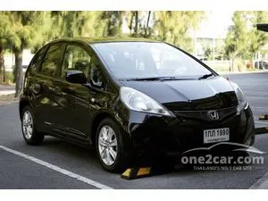 2013 Honda JAZZ 1.5 V Hatchback