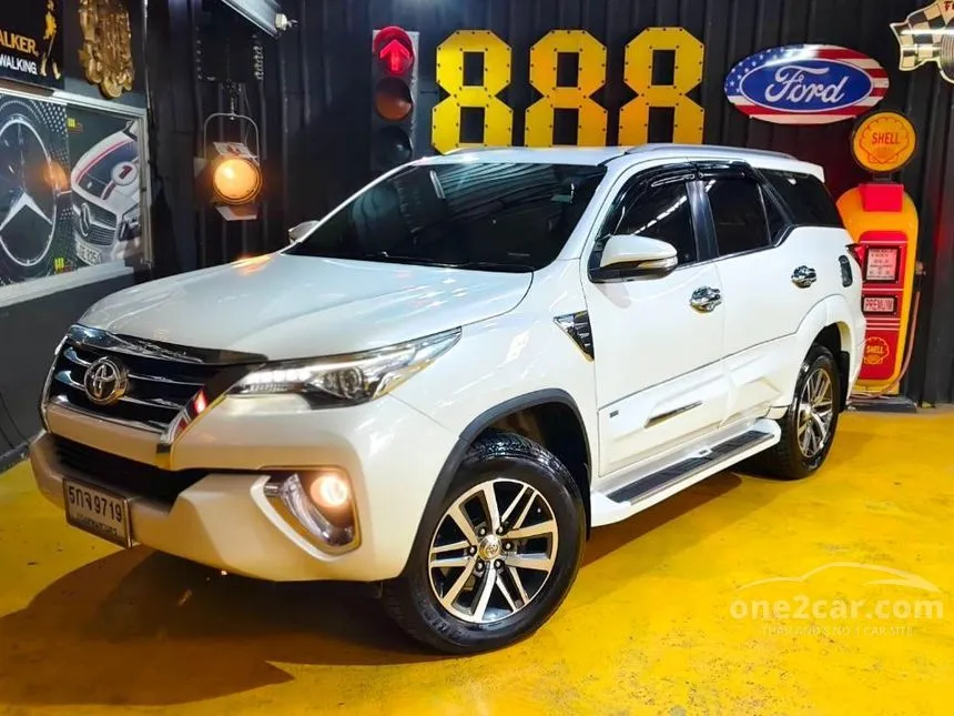 2016 Toyota FORTUNER V SUV