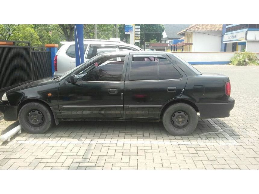 1992 Suzuki Esteem Sedan