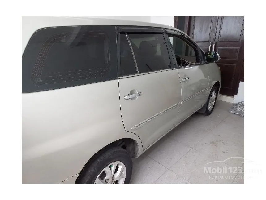 2005 Toyota Kijang Innova V MPV