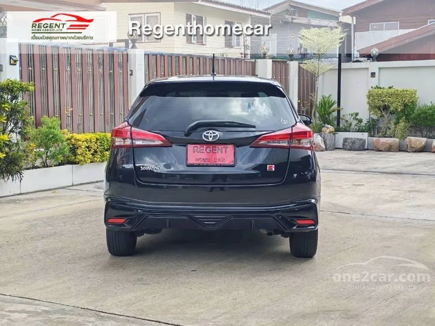 2022 Toyota YARIS Sport Hatchback