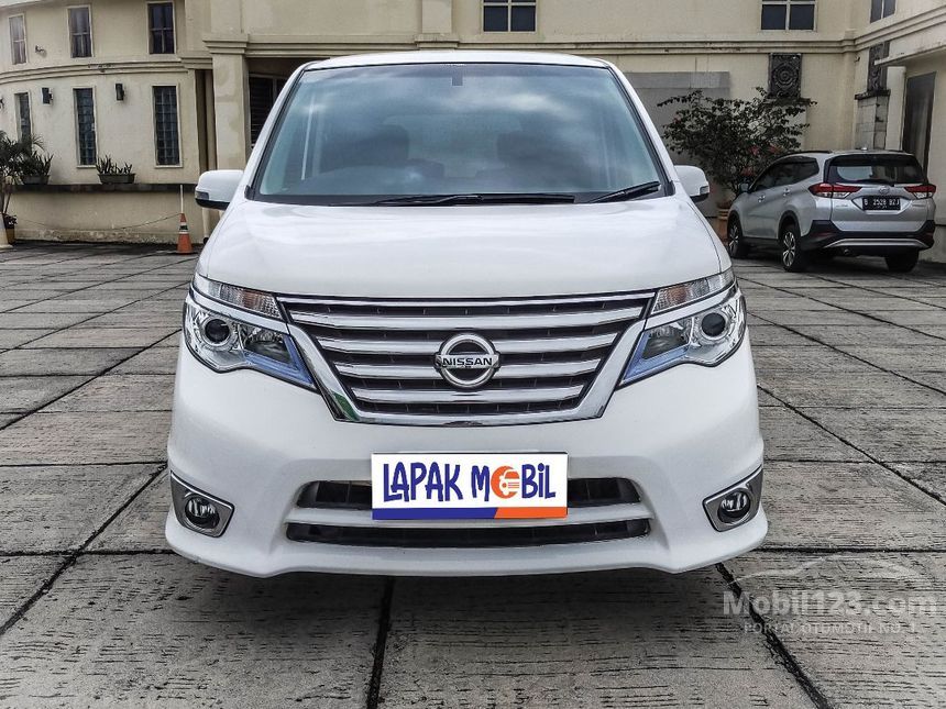 Nissan sirena 2016