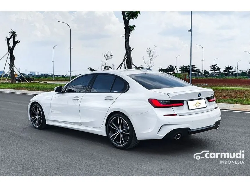 2021 BMW 330i M Sport Sedan