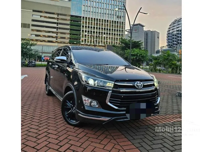 Jual Mobil Toyota Innova Venturer 2017 2.0 di Banten Automatic Wagon Hitam Rp 299.000.000