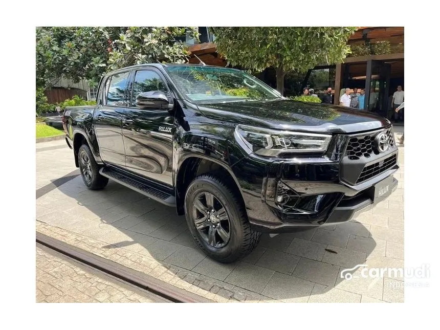 Jual Mobil Toyota Hilux 2025 V 2.4 di Jawa Barat Automatic Pickup Hitam Rp 500.000.000
