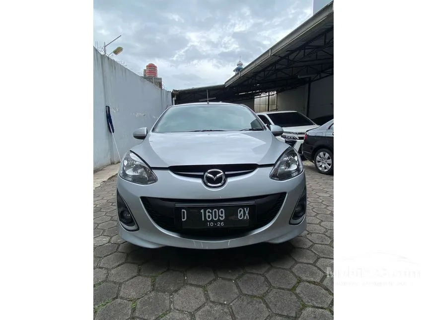 Jual Mobil Mazda 2 2011 R 1.5 di Jawa Barat Automatic Hatchback Silver Rp 160.000.000