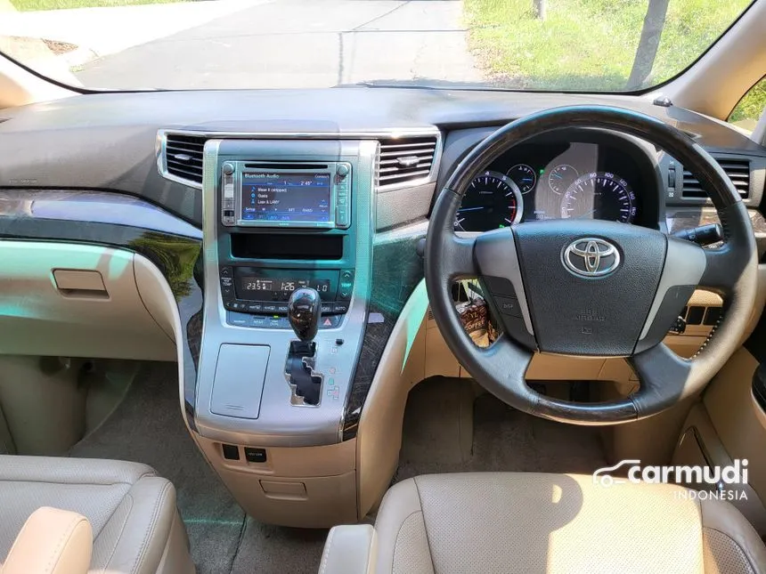 2014 Toyota Alphard G MPV