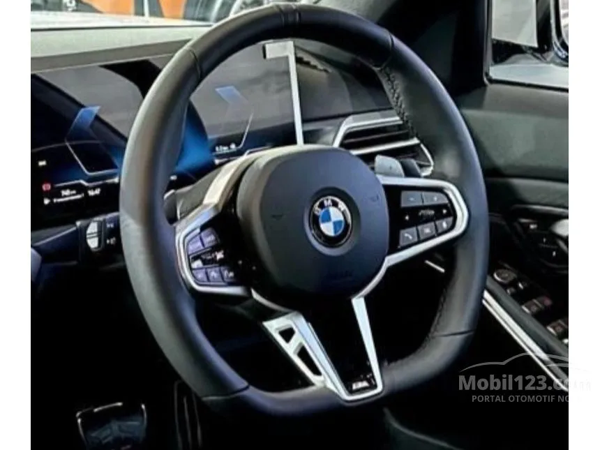 2025 BMW 320i M Sport Sedan