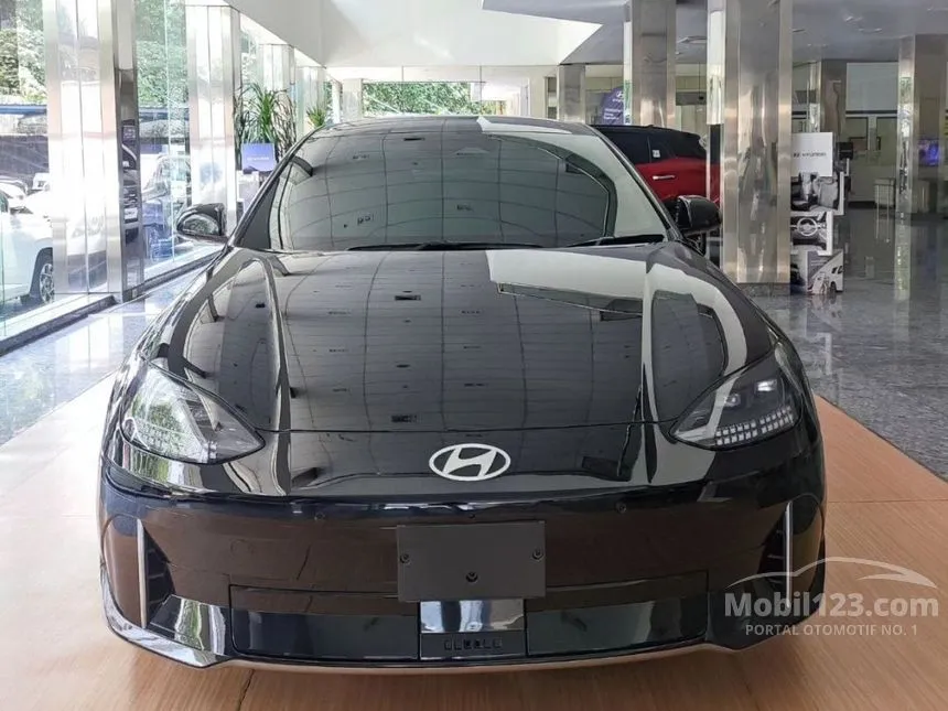 Jual Mobil Hyundai IONIQ 6 2023 Signature Long Range di Jawa Barat Automatic Sedan Hitam Rp 1.149.000.000